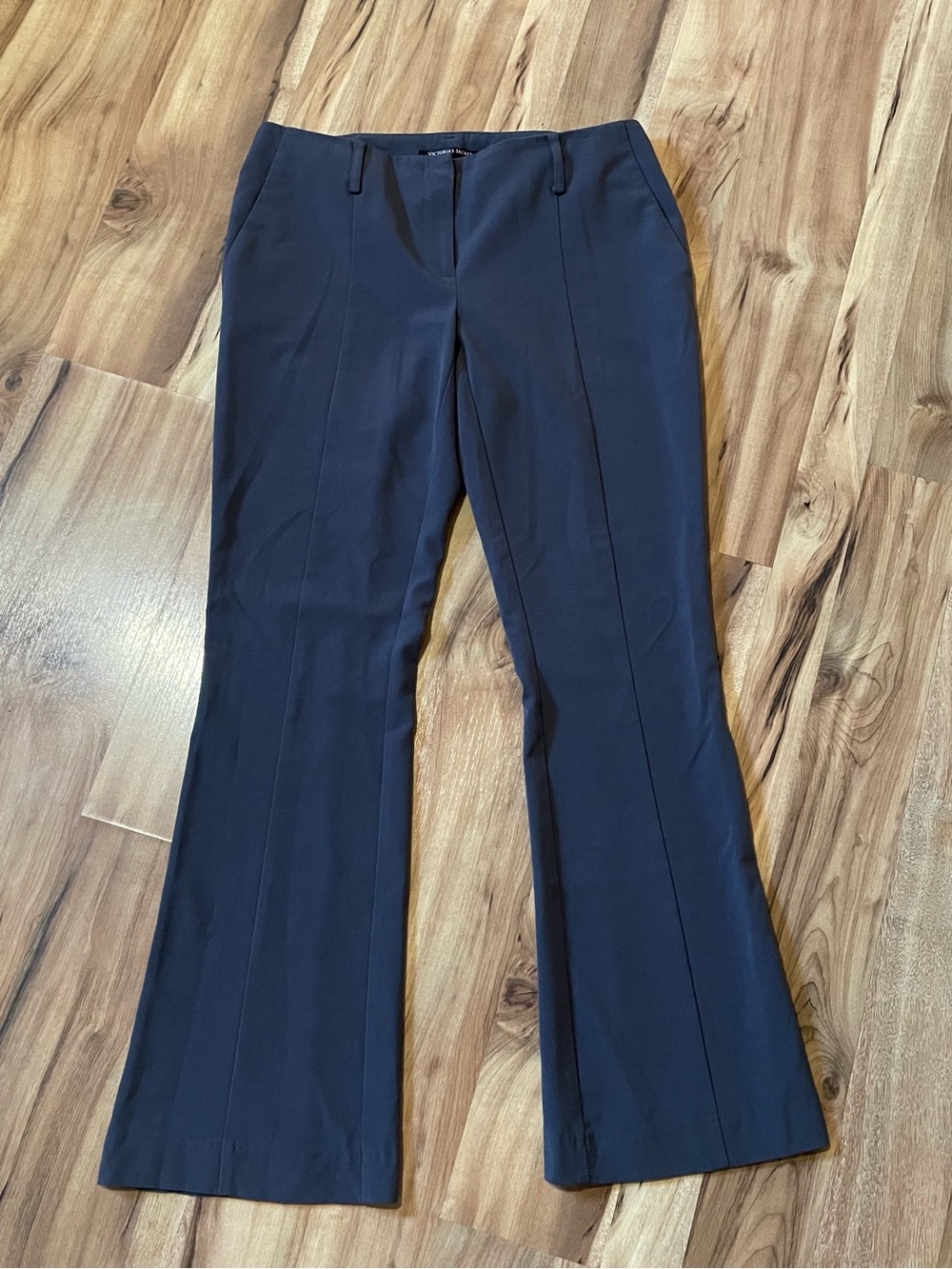 Victorias Secret 2013 Dark Gray Flare Dress Pants Central Pintuck Seam Workwear